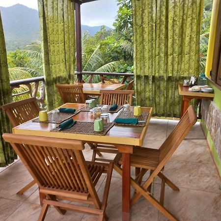 Serenity Lodges Dominica Marigot Exterior foto